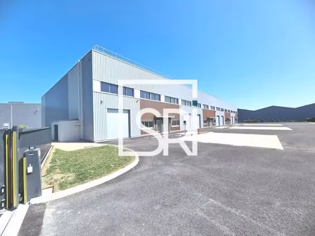 location entrepôt 395 m²