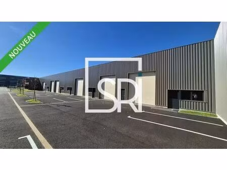 location entrepôt 421 m²