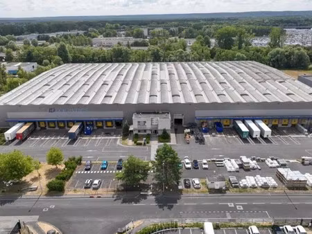 location entrepôt 7 387 m² à 17 627 m²