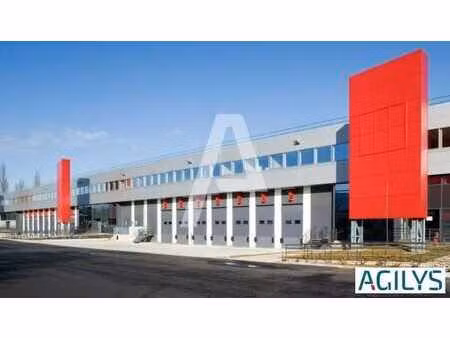 location entrepôt 4 305 m²