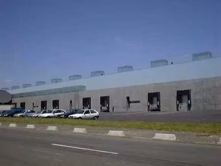 location entrepôt limay 78520 3000m²