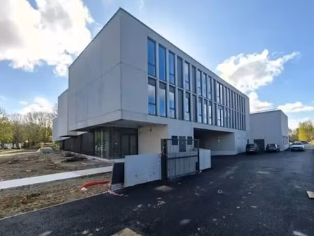 location entrepôt 1 281 m²