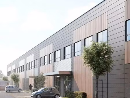 location entrepôt trappes 78190 450m² à 1354m²