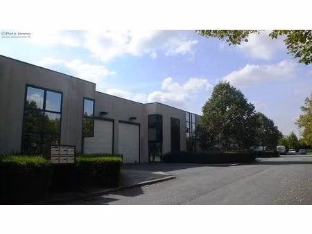location entrepôt 369 m²