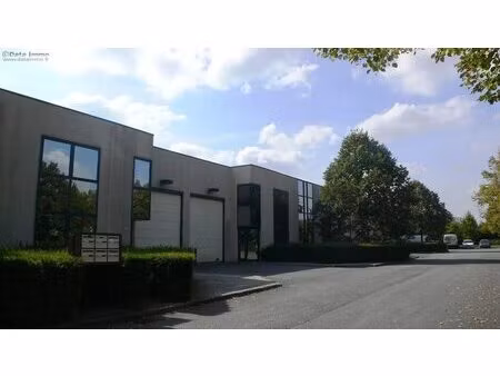 location entrepôt villepinte 93420 369m²