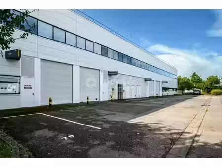 location local d’activités 456m² à 1668m²