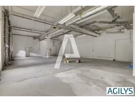 location local d'activités 742 m² à 2 535 m²