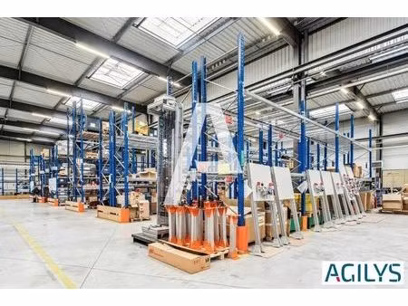 location local d'activités 3 200 m²