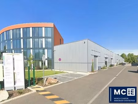 location local d'activités 195 m² à 671 m²