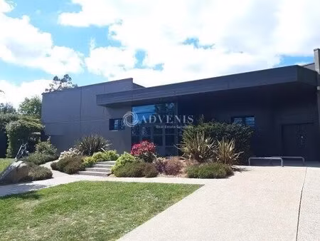 location local d'activités 657 m²