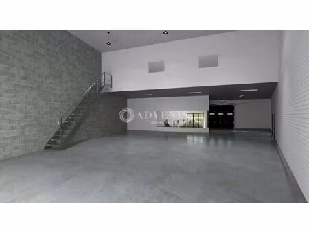 location local d'activités 255 m²