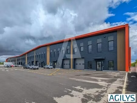 location local d’activités elancourt 78990 1077m² à 4327m²
