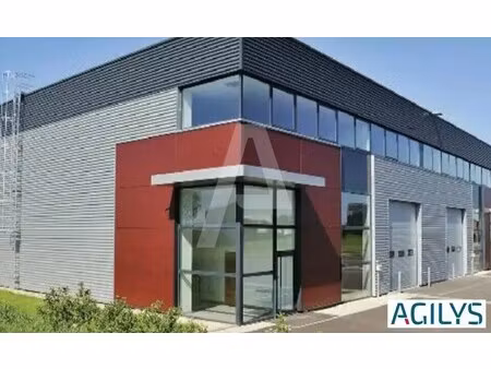 location local d'activités 534 m²