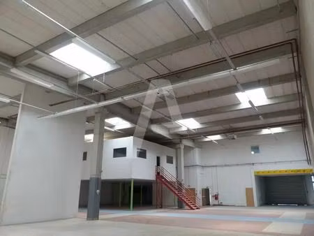 location local d’activités lisses 91090 665m² à 2520m²