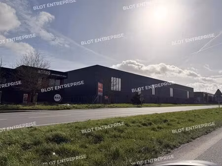 location local d'activités 3 190 m²