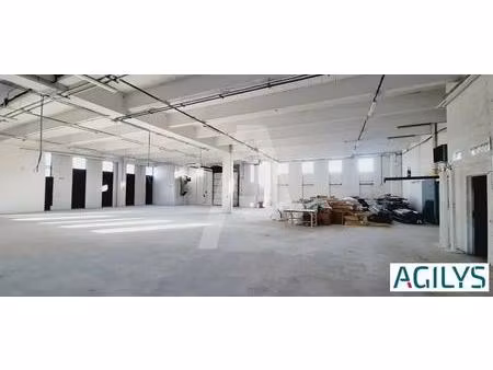 location local d'activités 1 493 m²