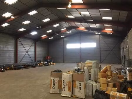 location local d’activités saint herblain 44800 340m²