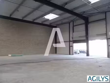 location local d’activités 342m² à 1555m²