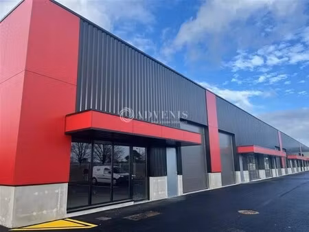 location local d'activités 249 m² à 750 m²