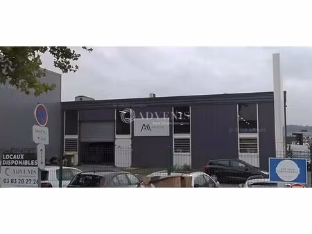 location local d'activités 645 m²