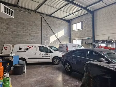 location local d'activités 285 m²