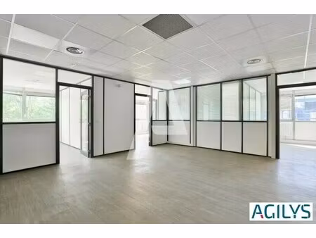 location local d'activités 286 m² à 781 m²