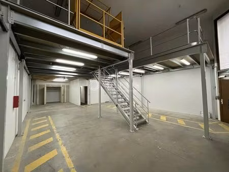 location local d’activités voisins le bretonneux 78960 257m²