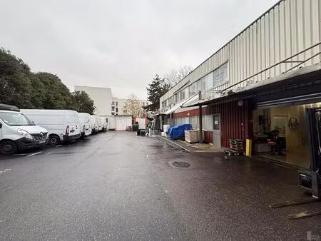 location entrepôt aubervilliers 93300 455m²