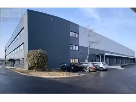 location entrepôt bobigny 93000 6715m²