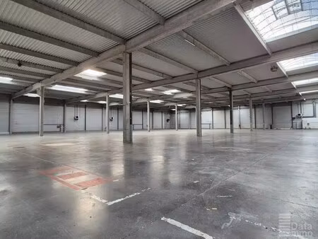 location entrepôt bussy saint georges 77600 1637m² à 4370m²
