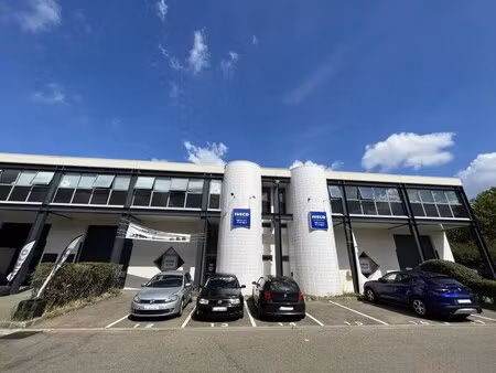 location entrepôt elancourt 78990 382m² à 1146m²