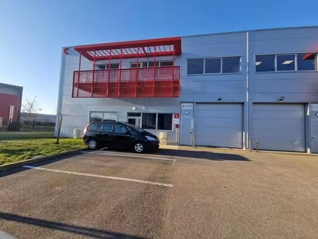 location entrepôt 653 m²