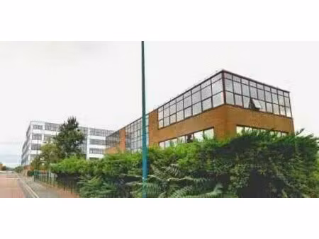 location entrepôt 1 234 m²