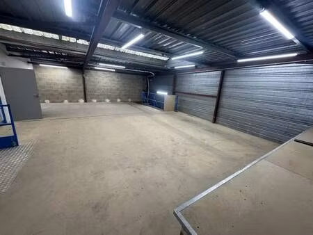 location entrepôt 320 m²