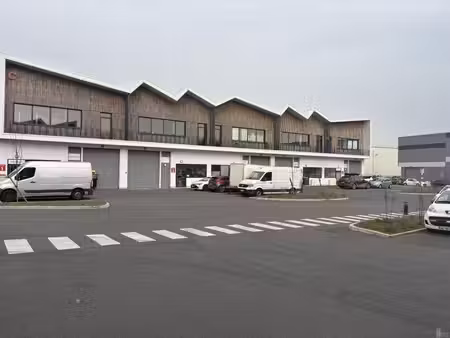 location entrepôt montmagny 95360 418m²