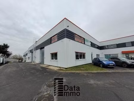 location local d'activités 121 m² à 849 m²