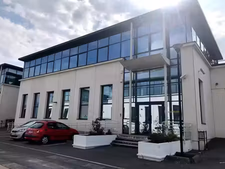 location bureaux villeneuve-la-garenne 92390 301m²