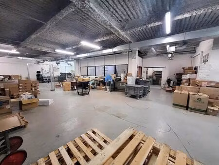 location entrepôt 950 m²