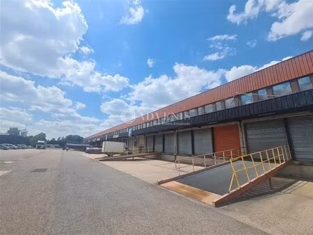 location local d'activités 626 m² à 1 377 m²