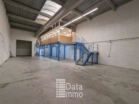 location entrepôt 336 m²
