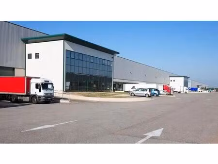 location entrepôt miramas 13140 6751m²