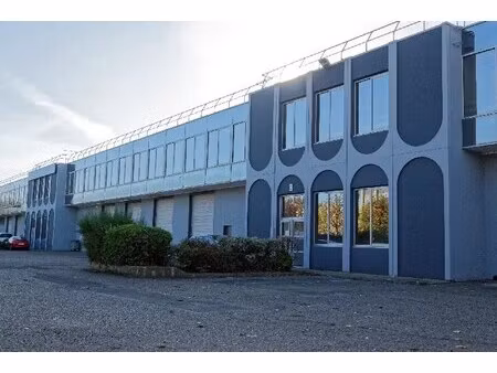 location entrepôt 1 117 m²