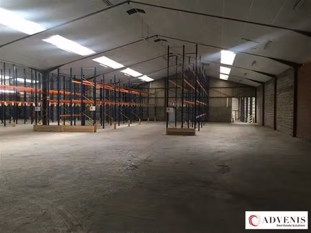 location local d'activités 3 100 m²