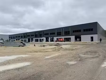 location local d’activités chécy 45430 402m²
