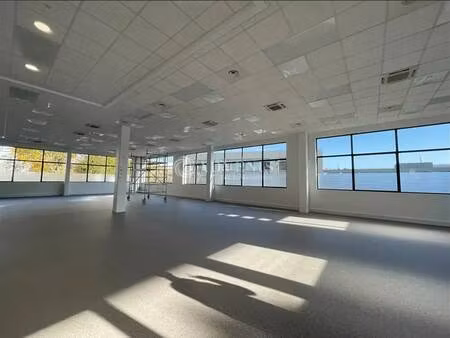 location local d’activités bagneux 92220 692m² à 1484m²