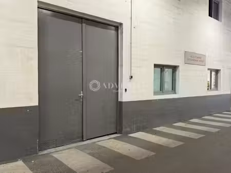 location local d’activités 130m²