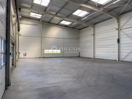 location local d'activités 372 m²