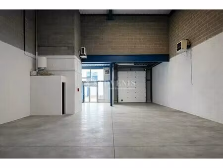 location local d'activités 267 m² à 1 300 m²