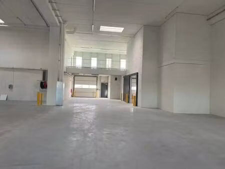 location entrepôt bondy 93140 525m²