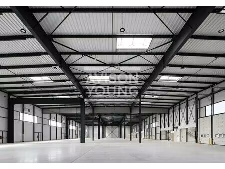 location local d’activités le bourget 93350 1284m² à 7068m²